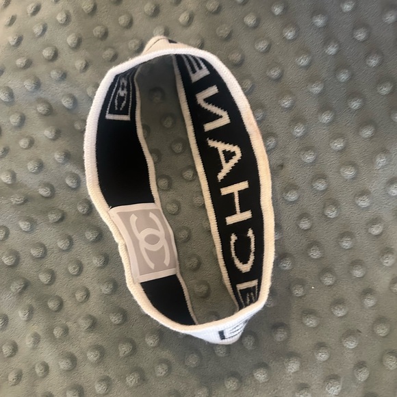 CHANEL Hair Band - Picture 2 of 3